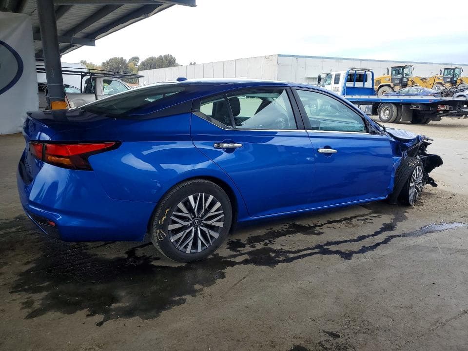 2025 NISSAN ALTIMA SV 3