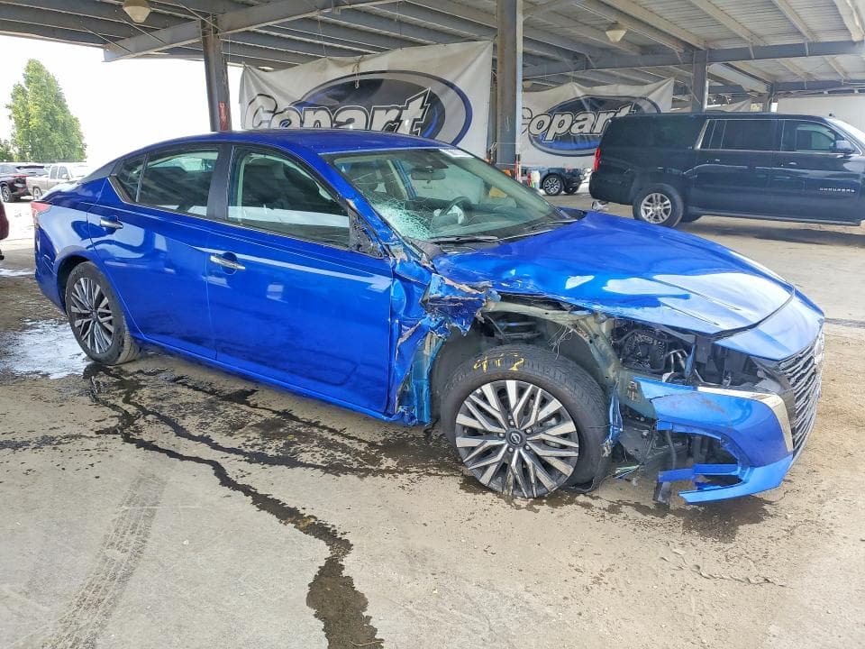 2025 NISSAN ALTIMA SV 4