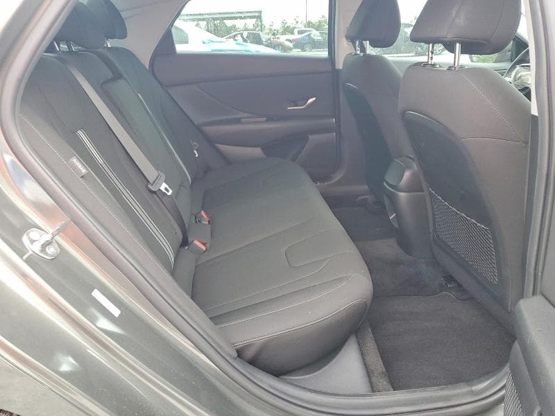 2025 HYUNDAI ELANTRA SEL 10