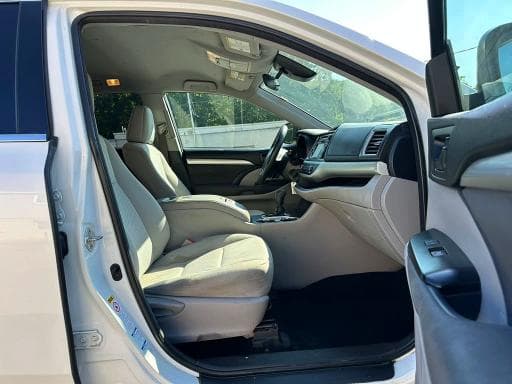 2018 TOYOTA HIGHLANDER LE 8