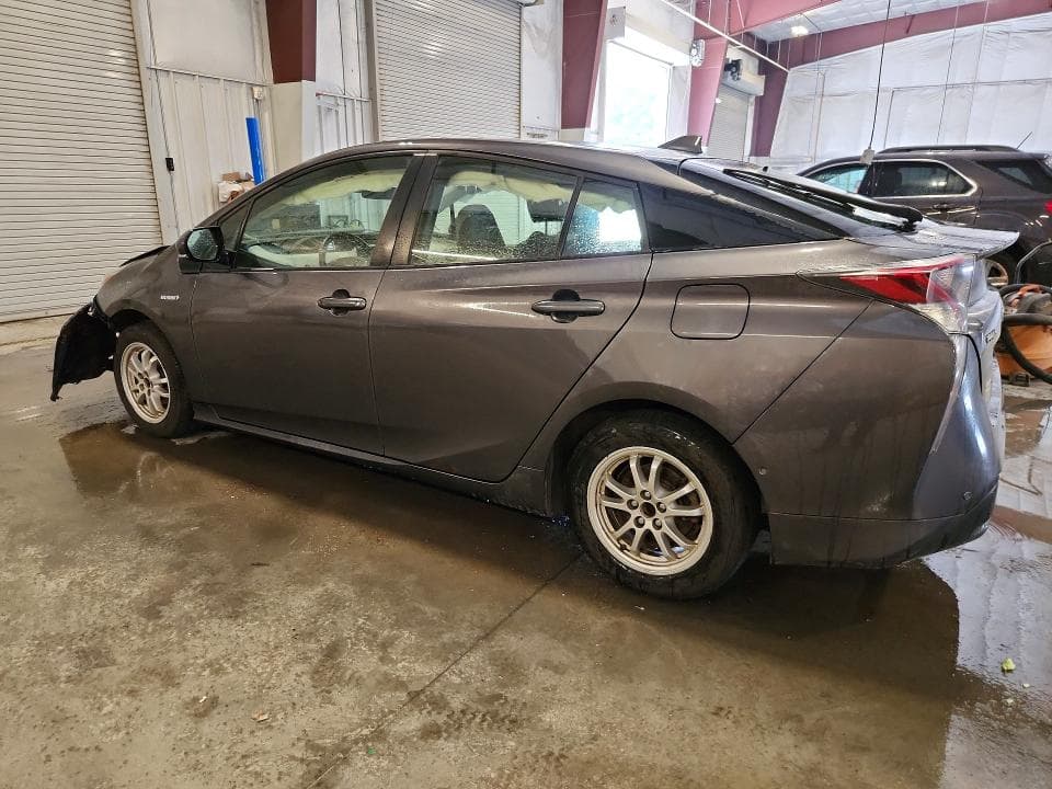 2018 TOYOTA PRIUS THREE 2