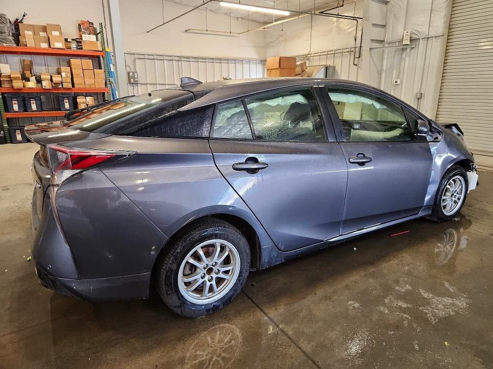 2018 TOYOTA PRIUS THREE 3