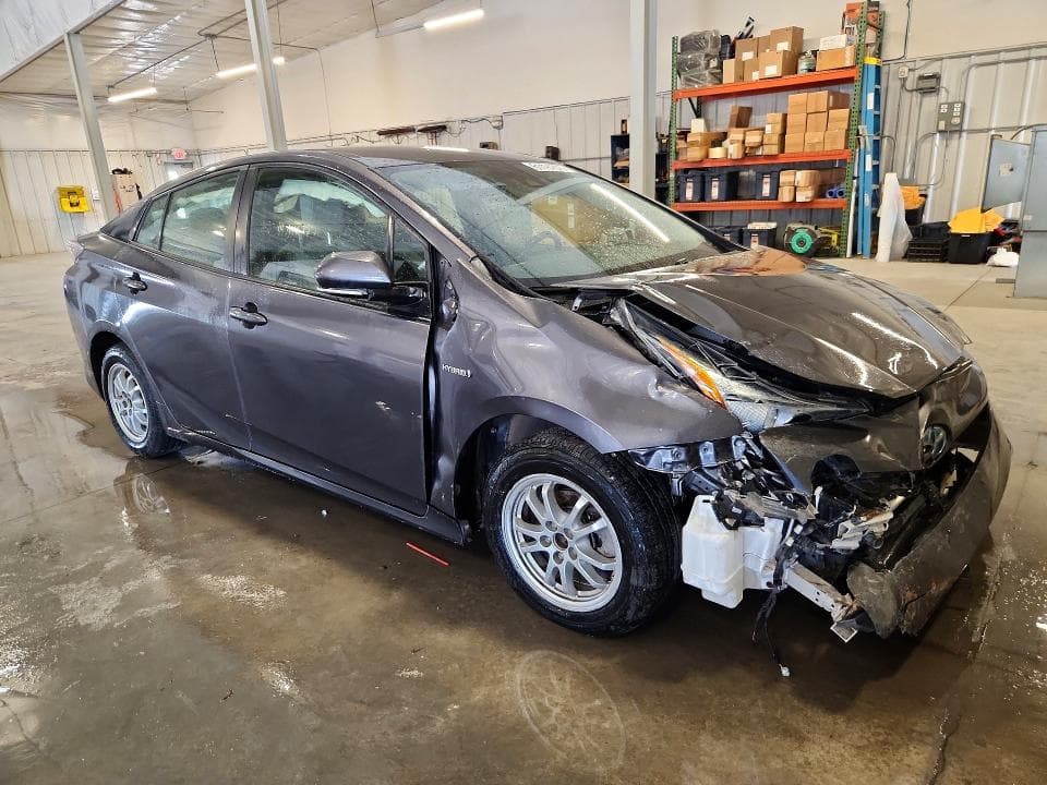 2018 TOYOTA PRIUS THREE 4