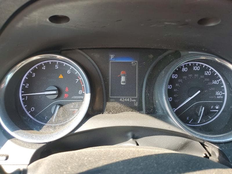 2019 TOYOTA CAMRY SE 9
