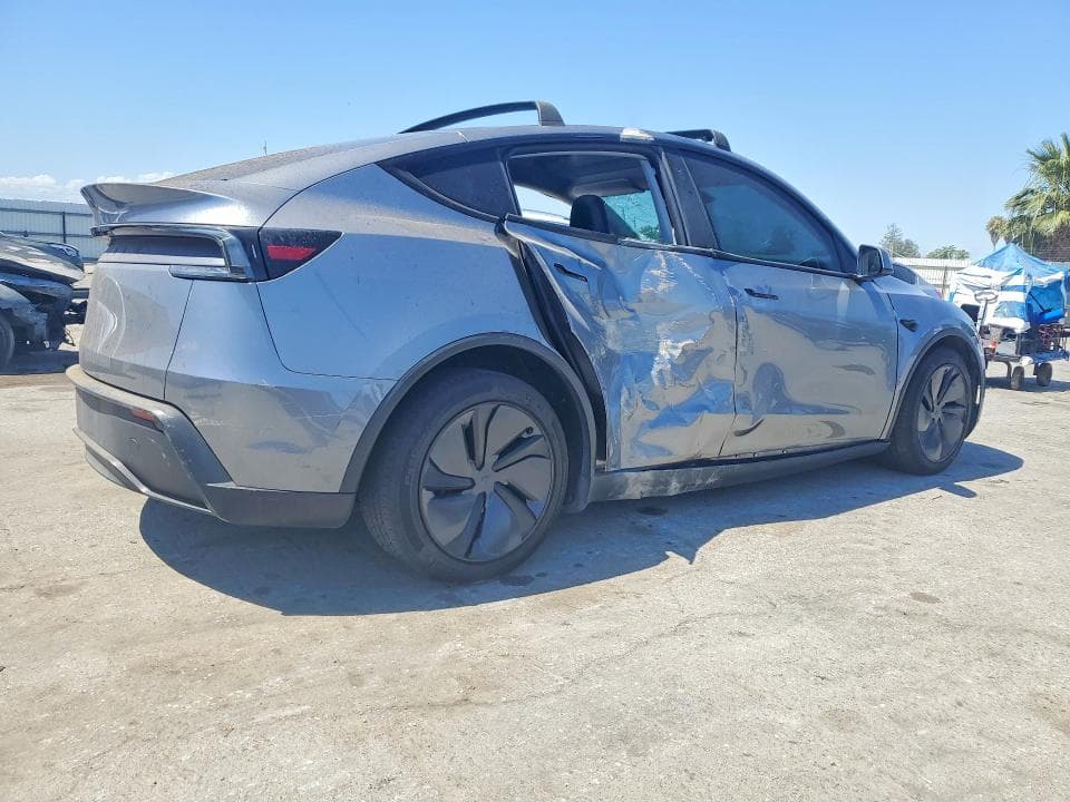 2026 TESLA MODEL Y 3