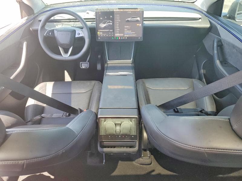 2026 TESLA MODEL Y 8