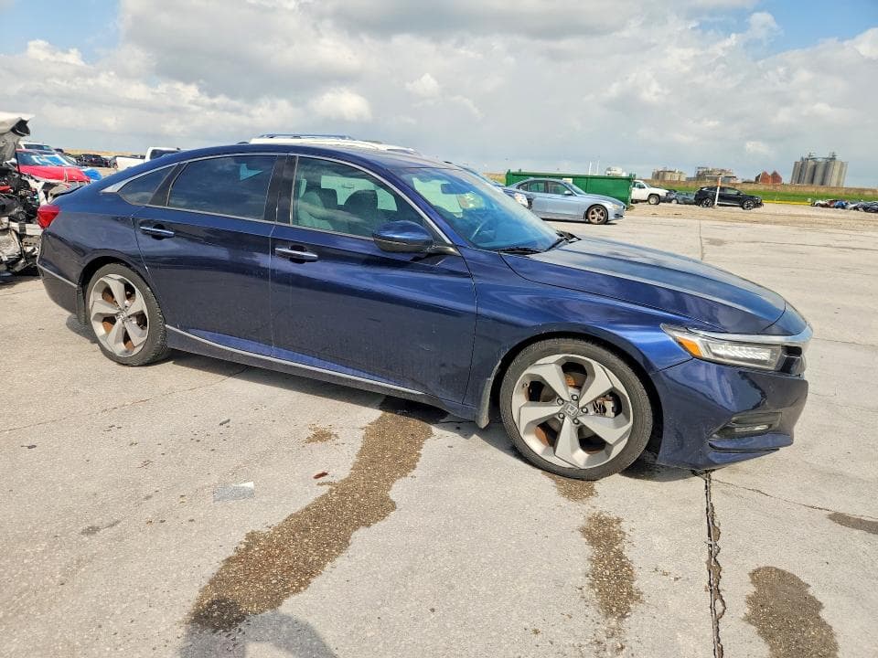 2018 HONDA ACCORD TOURING 4