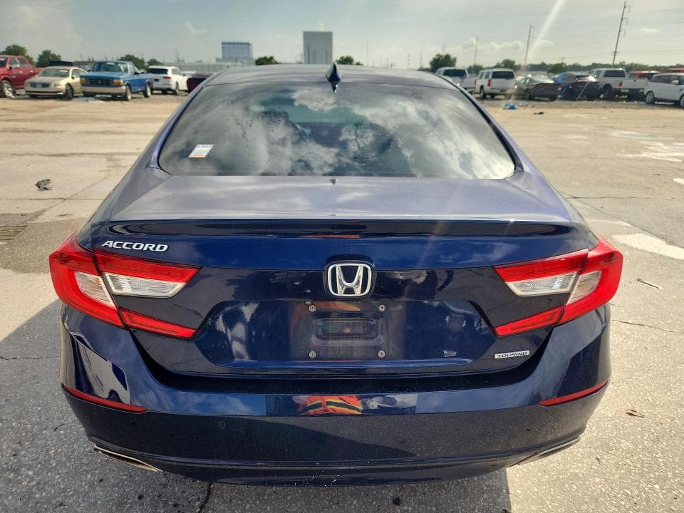 2018 HONDA ACCORD TOURING 6