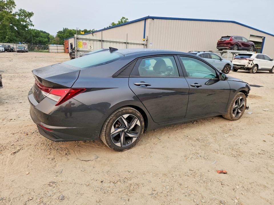 2023 HYUNDAI ELANTRA SEL 3