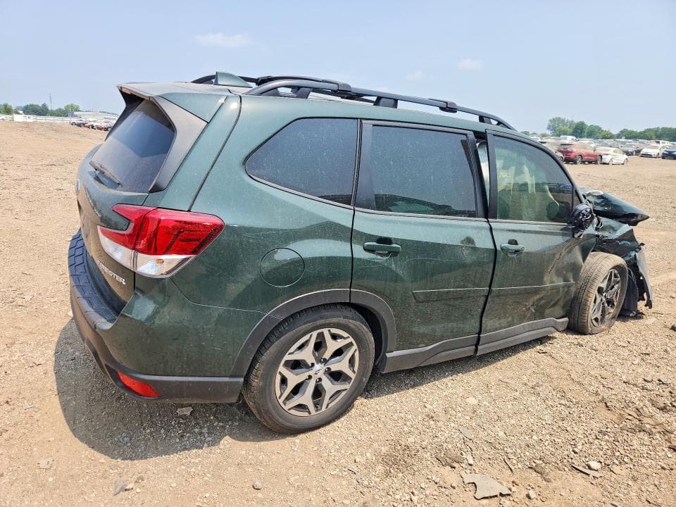 2023 SUBARU FORESTER PREMIUM 3