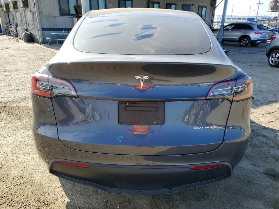 2023 TESLA MODEL Y 6