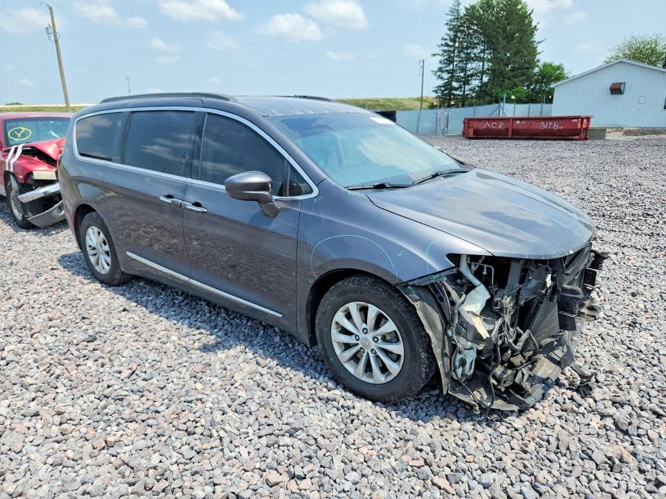 2017 CHRYSLER PACIFICA TOURING L 4