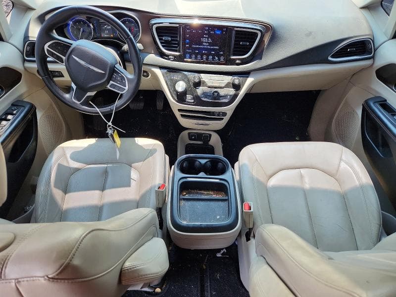 2017 CHRYSLER PACIFICA TOURING L 8