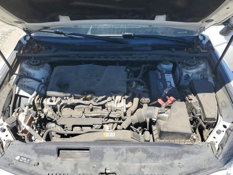 2019 TOYOTA CAMRY SE 11