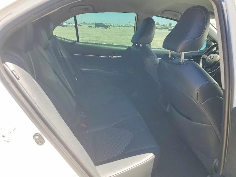 2019 TOYOTA CAMRY SE 10
