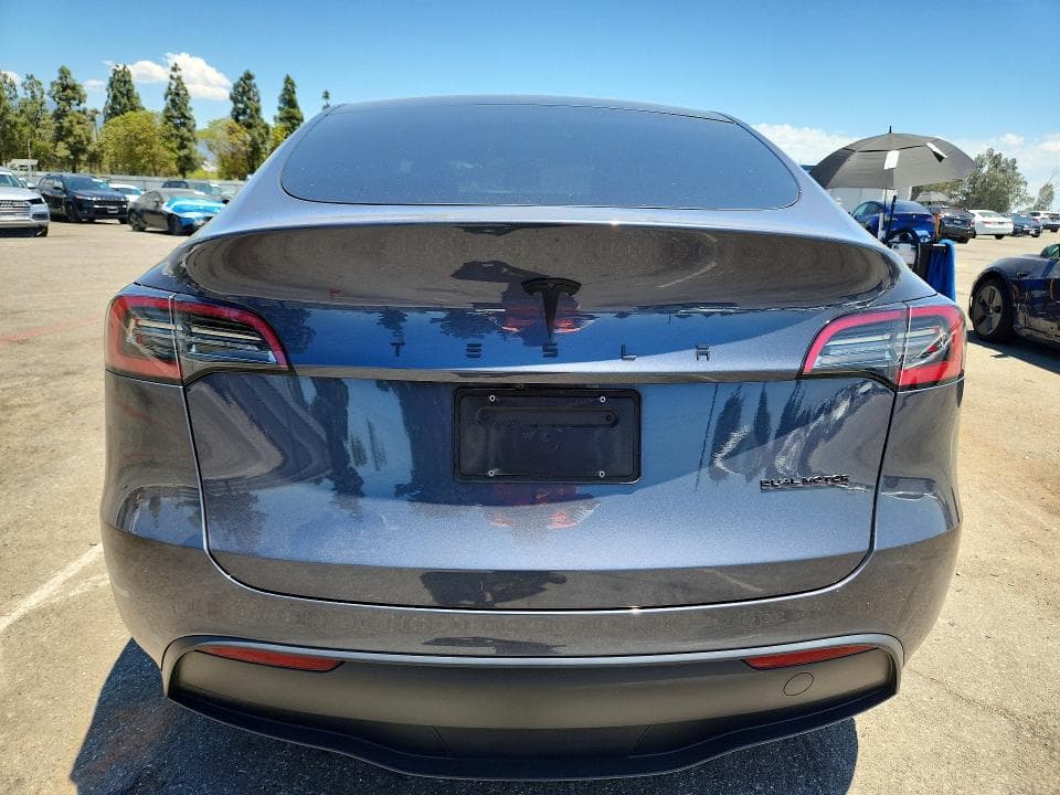2023 TESLA MODEL Y 6
