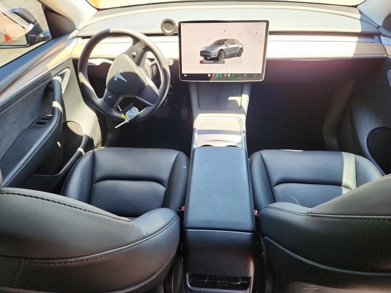 2023 TESLA MODEL Y 8