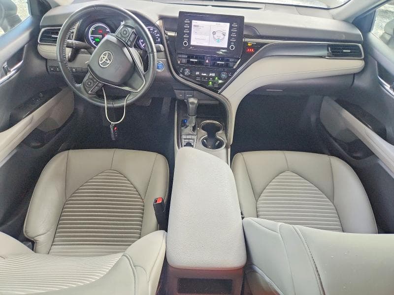 2022 TOYOTA CAMRY HYBRID SE 8