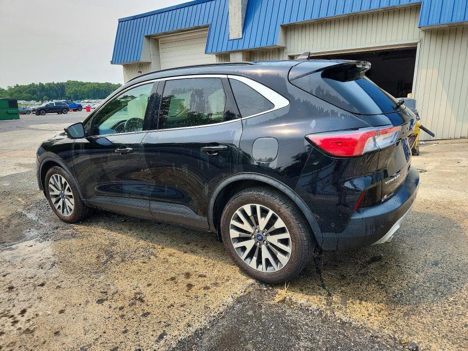 2020 FORD ESCAPE TITANIUM 2