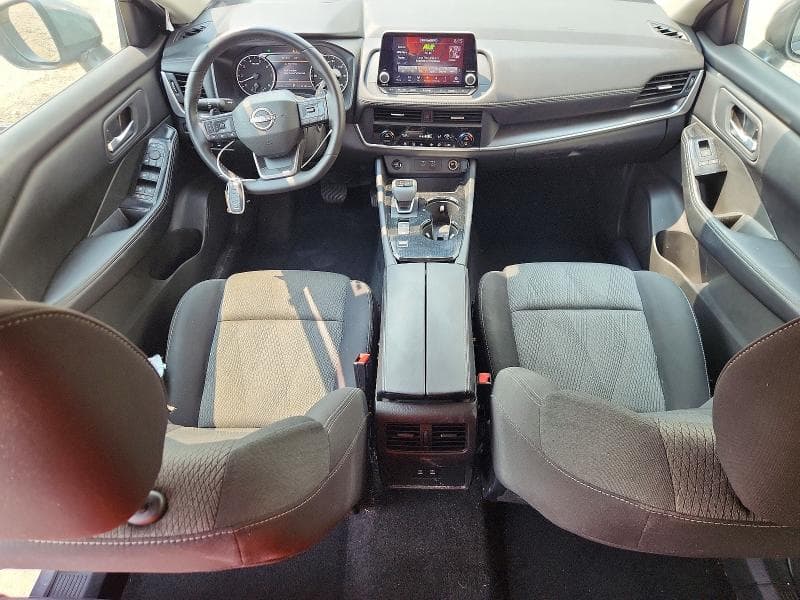 2025 NISSAN ROGUE SV 8