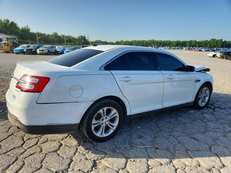2019 FORD TAURUS SE 3