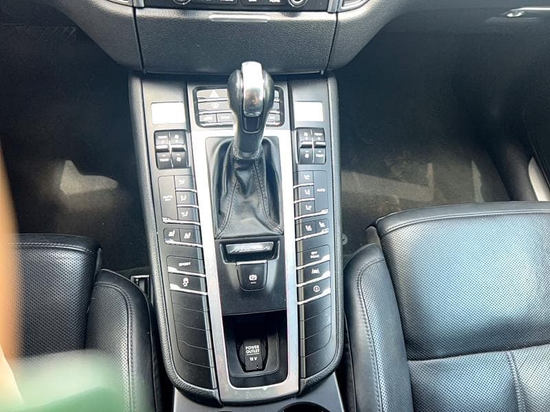 2018 PORSCHE MACAN S S 11