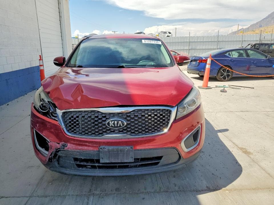 2017 KIA SORENTO LX V6 5