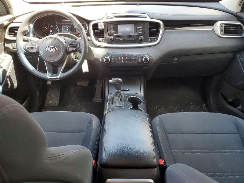 2017 KIA SORENTO LX V6 8