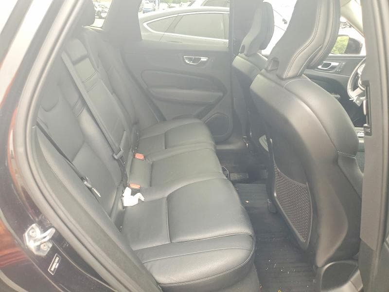 2020 VOLVO XC60 T5 MOMENTUM 11