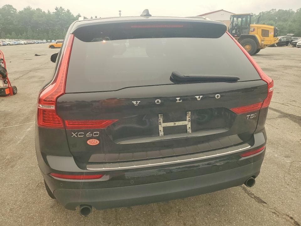 2020 VOLVO XC60 T5 MOMENTUM 6