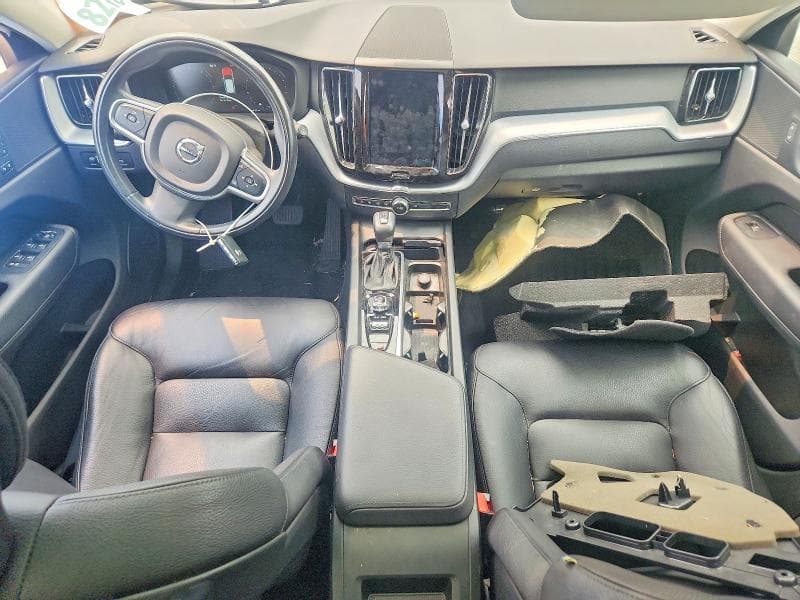 2020 VOLVO XC60 T5 MOMENTUM 8