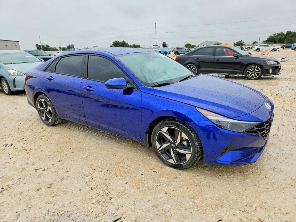 2023 HYUNDAI ELANTRA SEL 4