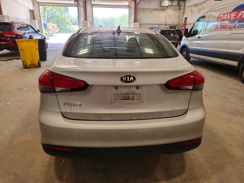 2017 KIA FORTE LX 6