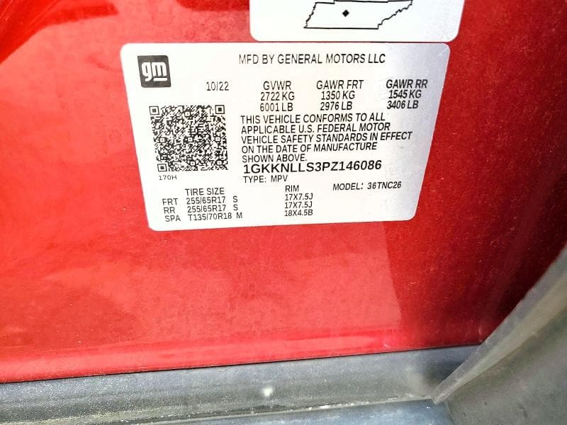 2023 GMC ACADIA AT4 13
