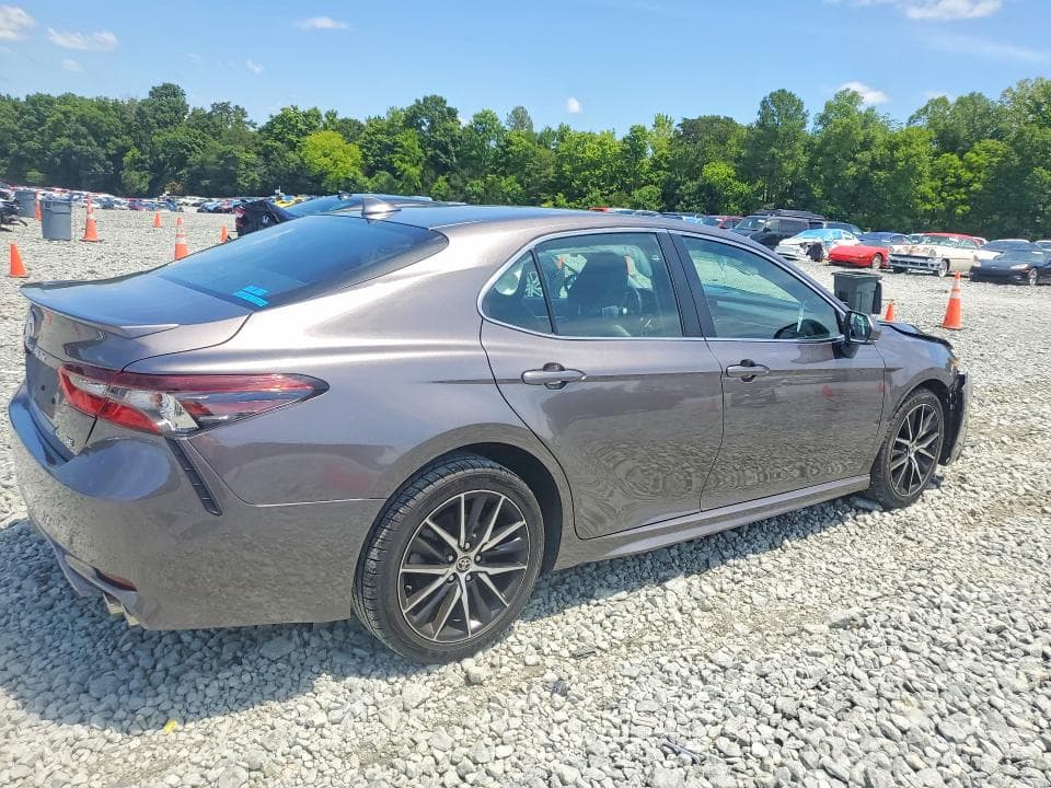 2024 TOYOTA CAMRY SE 3