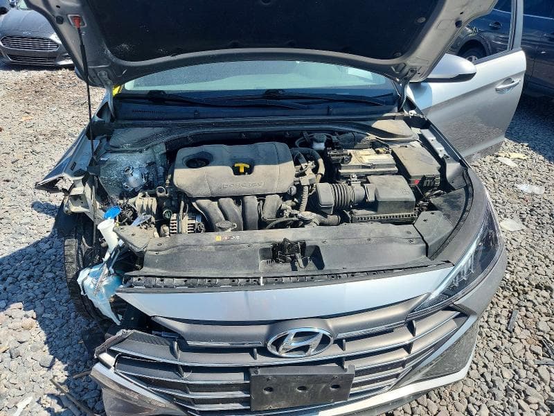 2020 HYUNDAI ELANTRA SEL 11