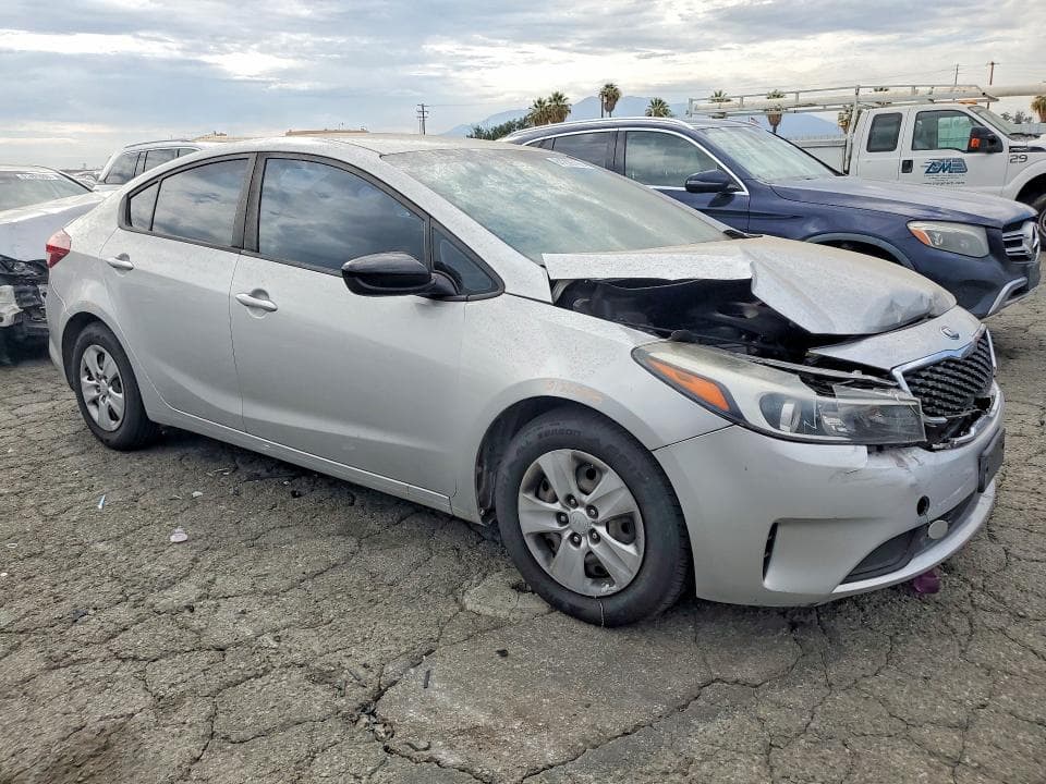 2017 KIA FORTE LX 4