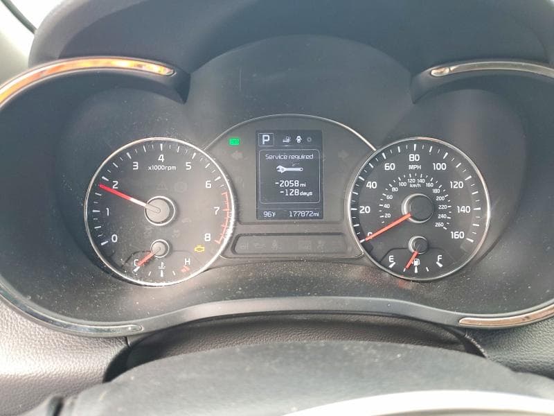 2017 KIA FORTE LX 9
