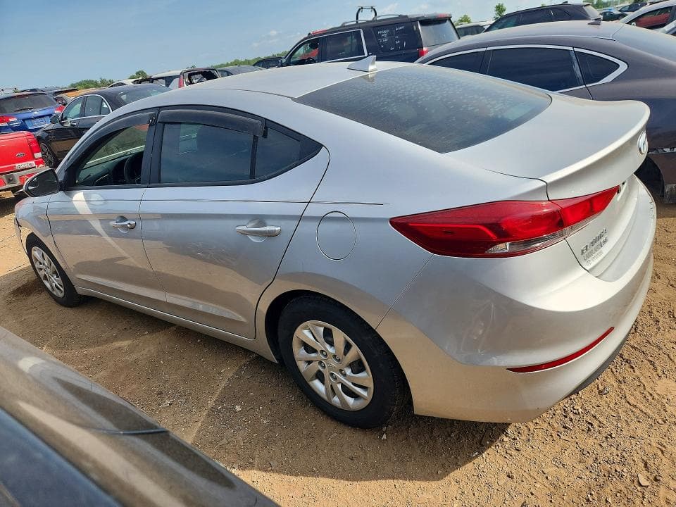 2017 HYUNDAI ELANTRA SE 2