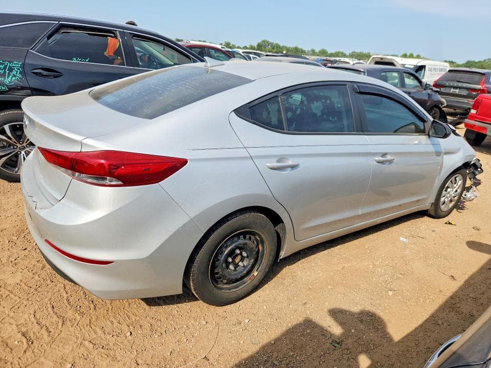 2017 HYUNDAI ELANTRA SE 3