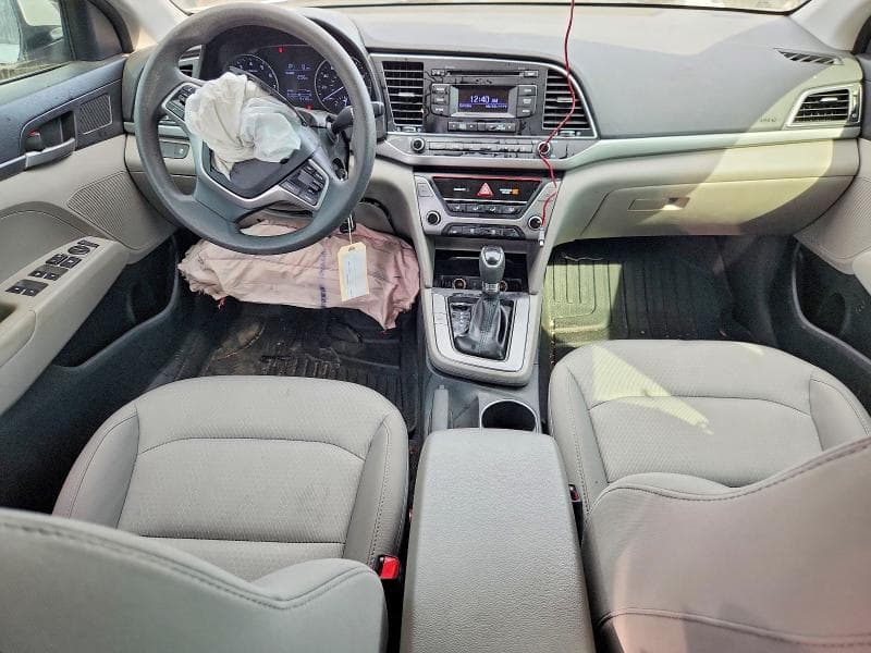 2017 HYUNDAI ELANTRA SE 8