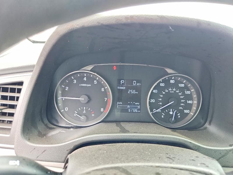 2017 HYUNDAI ELANTRA SE 9