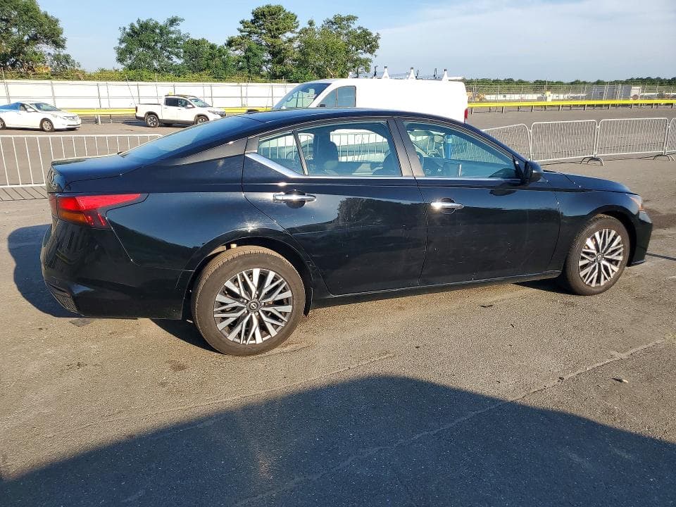 2024 NISSAN ALTIMA SV 3