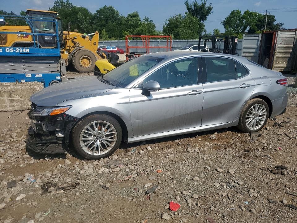 2018 TOYOTA CAMRY XLE XLE - 1