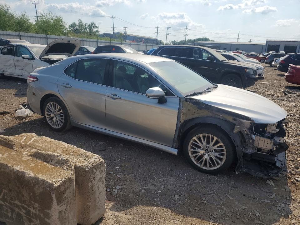 2018 TOYOTA CAMRY XLE XLE 4