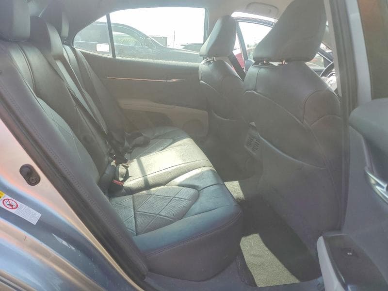 2018 TOYOTA CAMRY XLE XLE 10