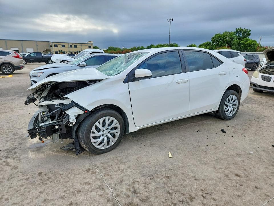 2017 TOYOTA COROLLA LE