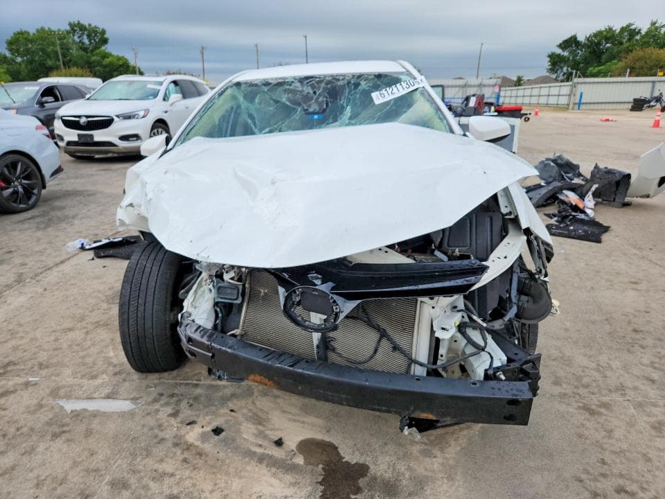 2017 TOYOTA COROLLA LE 5