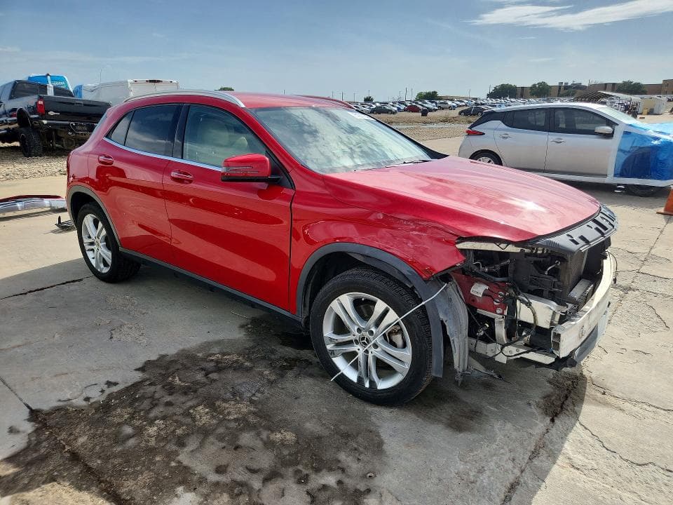 2019 MERCEDES-BENZ GLA 250 4