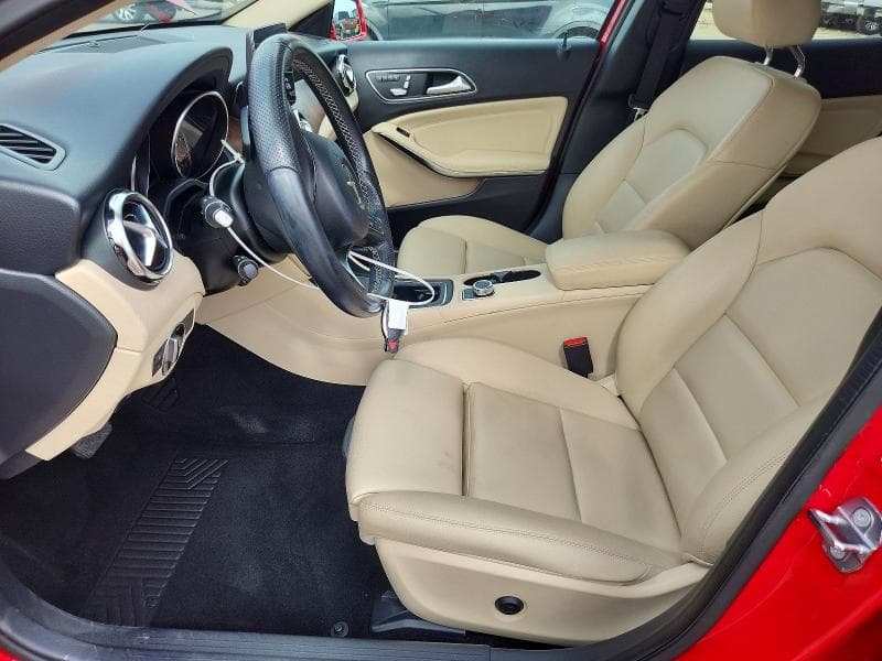 2019 MERCEDES-BENZ GLA 250 7